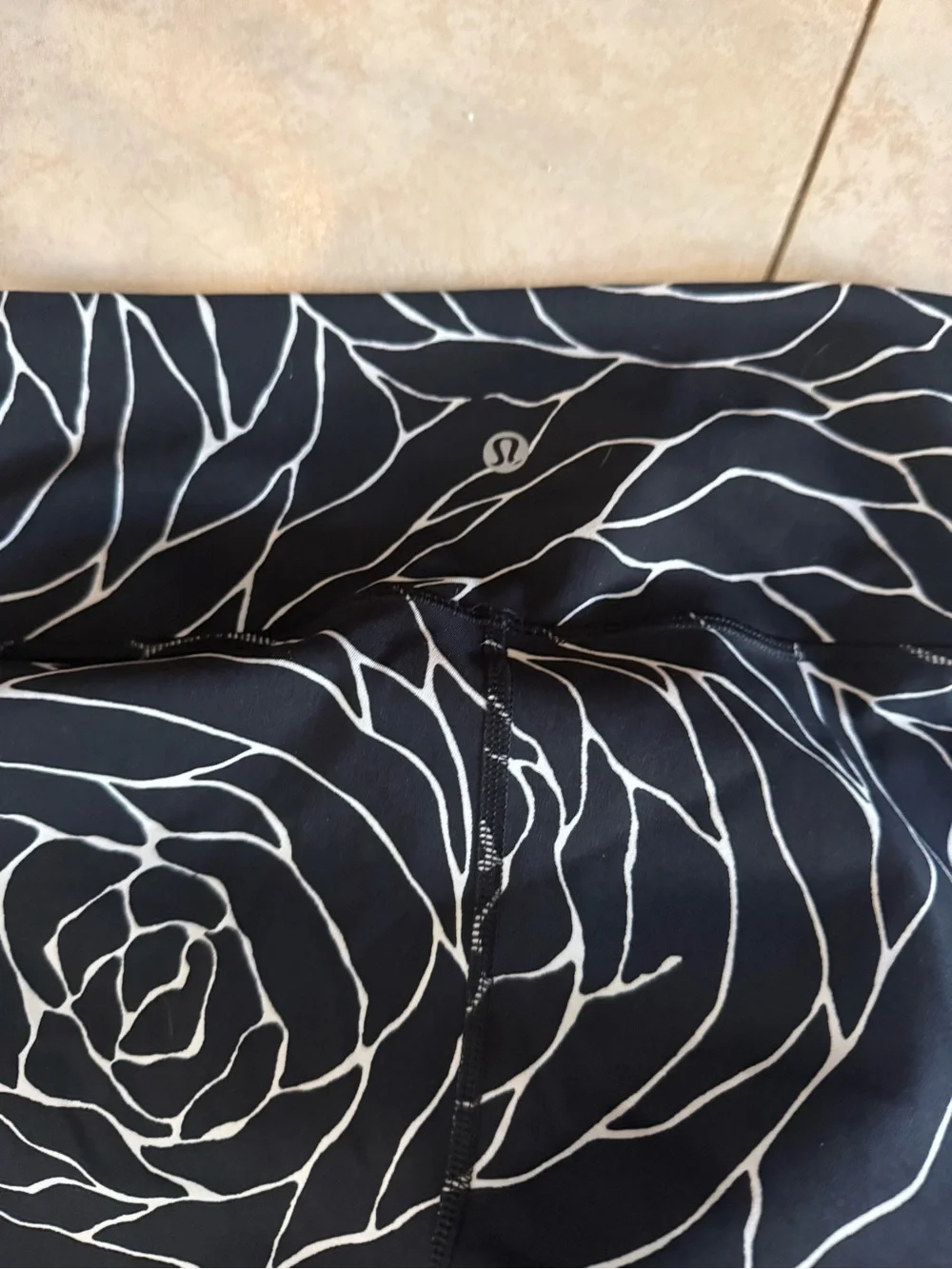 lululemon athletica black Leggings with White Floral Swirl Print